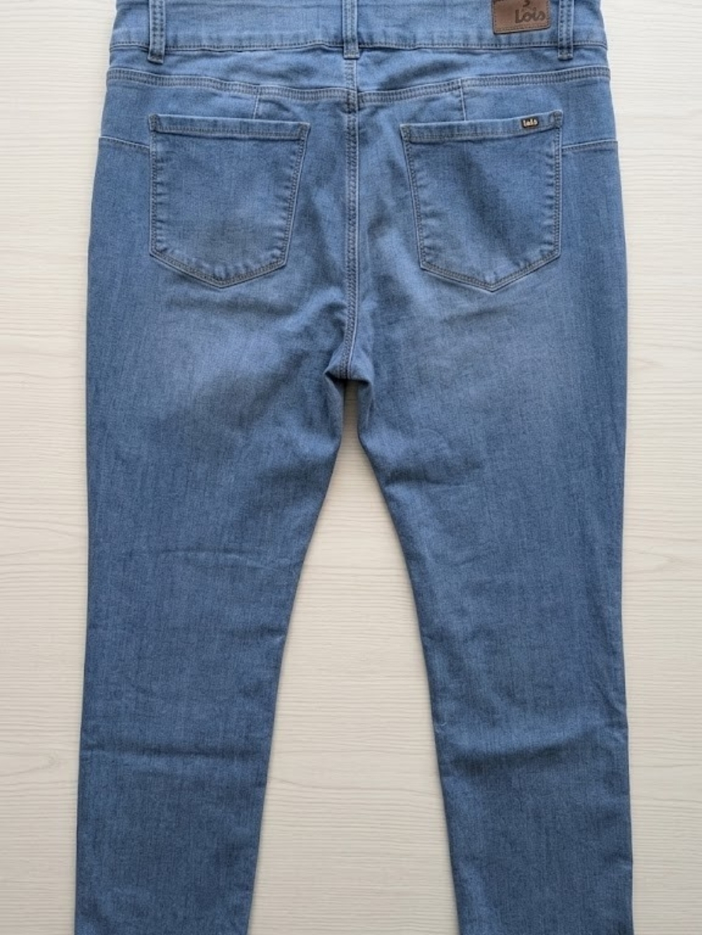 Lois Jeans 36 Double Button Straight Leg Medium Wash Denim Plus Curvy Minimalist